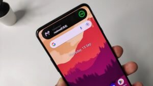 How to Get iPhone 14's Dynamic Island Feature on Any Android Phone